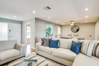On-Site Canal Access Home with Patio in Cape Coral! - Cape Coral - 6