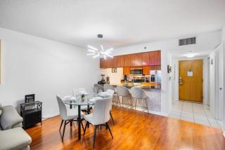 Modern Bayview Apartment in Brickell Bay - 9