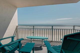Direct Oceanfront, 2nd floor view feels like you - New Smyrna Beach - 9