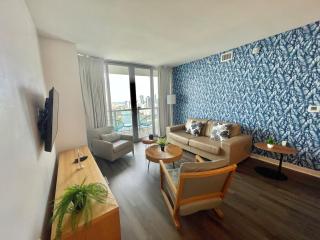2BR-2BA Oasis W-Stunning Views at Beachwalk - Hallandale Beach - 9