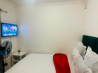 Delight double bedroom in Mowbray - 0