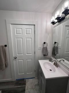 Historic Victorian Apartment - 4