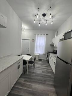 Historic Victorian Apartment - 1