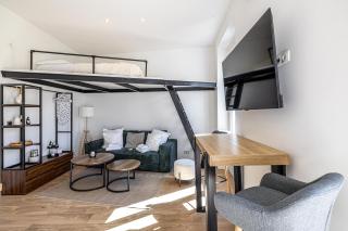 34 BORNIOL - Bel appartement rénové avec mezzanine Cannes - 0