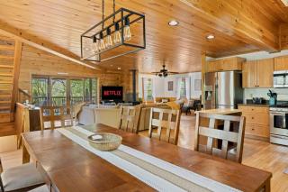 On Mountain Time, near casino and golf - Whittier - 1