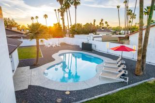 The Agave Family Oasis-Modern 5BR-Pool-Bar - 8