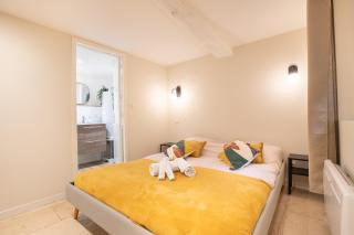 Le Triplex - 8 pers - Hypercentre - Wifi - LʼIsle-sur-la-Sorgue - 8