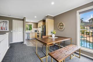Sapphire Beach Poolside Retreat - Kororo Basin - 9
