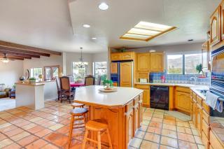 Beautiful Tucson Oasis with Pool, Views and Privacy! - Tucson - 3