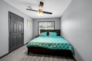 Charming 1940 bungalow 4mi downtown & 2mi Heights - 9