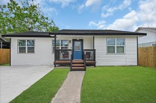 Charming 1940 bungalow 4mi downtown & 2mi Heights - 3