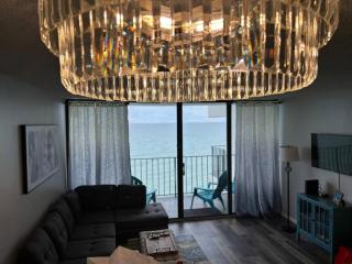 On the Sand Beachfront Condo, Newly Renovated - 9