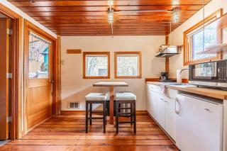 Charming two-level retreat in Capitol Hill - Foxglove Inn - Seattle - 8