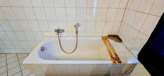 Cozy spacious room near Halle Hbf w/ iPad, Netflix & Wi-Fi - Halle an der Saale - 8