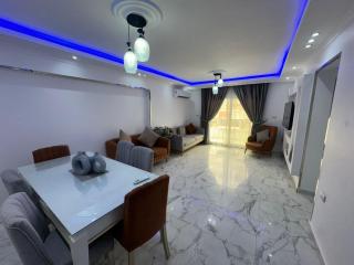 Modern 3-Bedroom Apartment - Cairo - 8