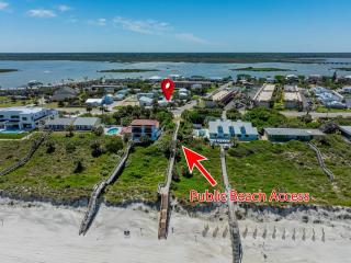 Duplex, Paradise Packs A Punch! Beachside Home, Heated Pool, Outdoor Lounge, Steps from Beach Access - St. Augustine - 7