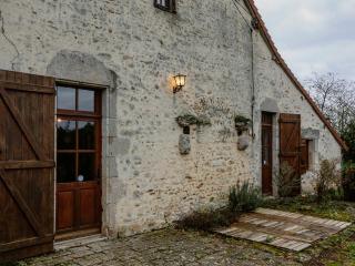 Maison restaurée avec jardin près de Vendôme, 3 chambres, cheminée, BBQ, internet, animaux acceptés - FR-1-491-367 - Crucheray - 8