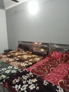 Rajnandani Palace - Spacious, Air-Conditioned Rooms Close to Ram Mandir - 5