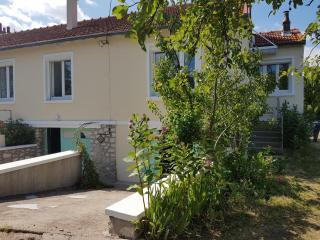 Gîte rénové avec jardin clos, proche des Châteaux de la Loire et de l'itinéraire « La Loire à Vélo » - FR-1-491-410 - 8