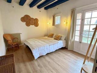 Gîte familial avec jacuzzi, baby-foot, fléchettes, et plus - idéal pour se ressourcer ou faire la fête ! - FR-1-491-414 - Thoré-la-Rochette - 3