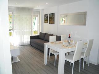 Apartamento 2 Dormitorios con A/A, 3ª línea de playa, Parking, Mascotas permitidas - ES-314-19 - Gandía - 0