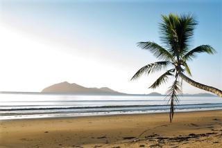 Beachfront Apartment 1 Beachfront Haven - 2 bed - 5