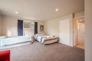 Tui's Retreat - Duvauchelle Holiday Home - Duvauchelle - 6
