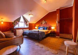 Cozy Main Square Apartment - 5