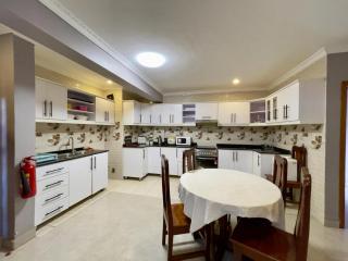 Executive 2-Bed Apartment in Kigali, Kagarama - Kigali - 4