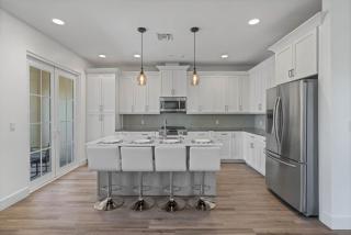 Beautiful Modern 3BR Townhouse Pool Hot Tub - 7