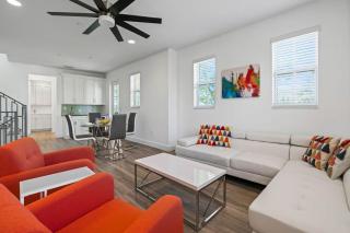 Beautiful Modern 3BR Townhouse Pool Hot Tub - 3