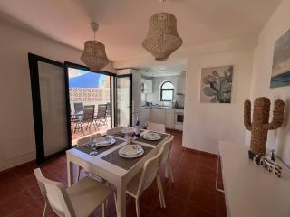 Olympia House Lovely, Close to Town and Beaches with Private Pool & Fast WiFi - Corralejo - 2