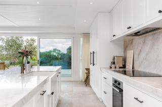 Aquarium House - with direct beach access & pool - 6