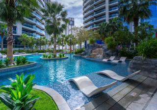 Savis Homes - 1BR Ultimate Luxury and Glam Escape - Dubai - 0