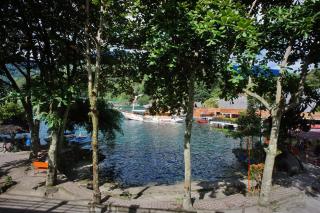 Pandu Lakeside Hotel Parapat - Parapat - 9