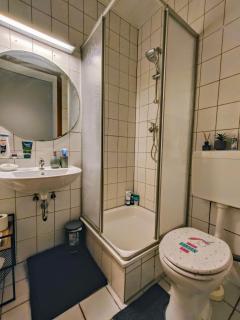 Modern cozy apartment, green neighborhood, good connectivity - Duisburg - 1