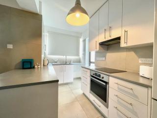 Spacious Apartment in Nicosia Landmark Hotel Area - Stasinou By Platform 357 - 9