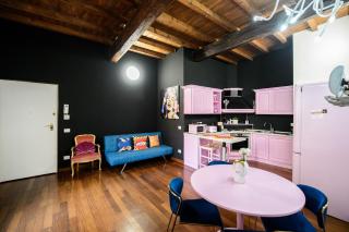 PINK HOUSE TORTELLINOSUITE Modena - 4