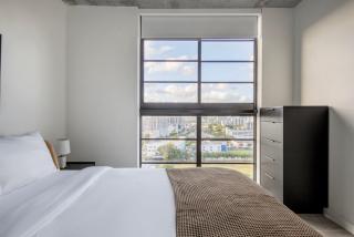 Blueground Wynwood pool gym nr Design Dist MIA-99 - 1