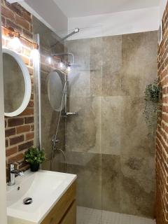 Old Town Overlooking - Vibrant 2BR Apartment - 2