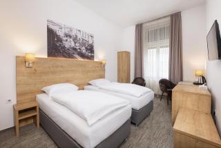 City Hotel Ring - Budapest - 9