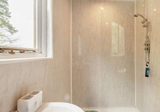 Little Coach House - - 3