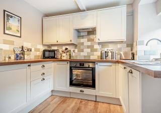 2 Hammond Square - Weybourne - 5