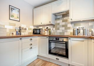 2 Hammond Square - Weybourne - 4