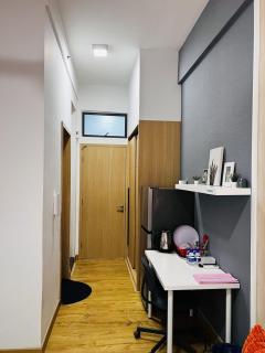 Voyage Bedroom, The Luxe Colony - 5