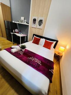 Voyage Bedroom, The Luxe Colony - 4