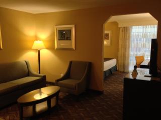 Clarion Inn & Suites Roswell - 7