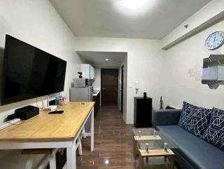 Heart of Makati, (WiFi/Netflix/Disney included), central location - Manila - 8