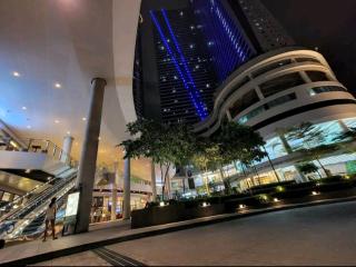 Heart of Makati, (WiFi/Netflix/Disney included), central location - Manila - 0