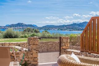 Portisco Bouganville Seaside Charm Flat W/ Veranda - Marina di Portisco - 9